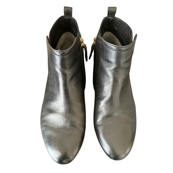 0.75" Tory Burch Black Leather Zip Up Ankle Boots with Gold Logo Detailing - 7 - Picture 2 of 7